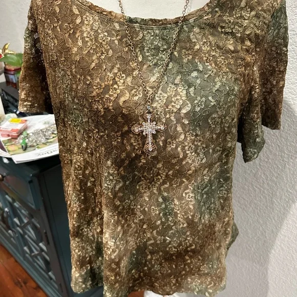 Alfani Chic Lace Short Sleeve Top in Olive and Brown size 2x - Picture 1 of 4